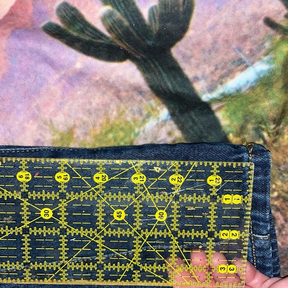 Woman’s Zara High Waisted Jeans 🌵4 - Picture 9 of 9